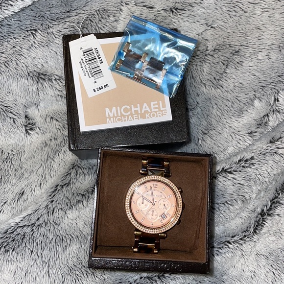 Michael Kors rose gold and tortoise shell watch - Picture 2 of 4